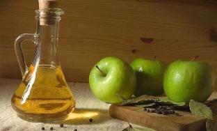 Apple-vinegar-enables-significantly-improve-blood circulation-blood